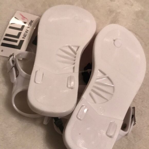 NWT Lilly of New York Floral Sandals - Size 9 - Picture 7 of 7